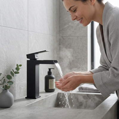 ARKO Bathroom Sink Tap, Square Mono , Basin Mixer Tap Single-Lever with Durable Ceramic Cartridge ,BLACK