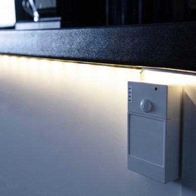 Arlec 1metre 1mtr Warm White Battery Powered PIR Motion Movement Sensor ...