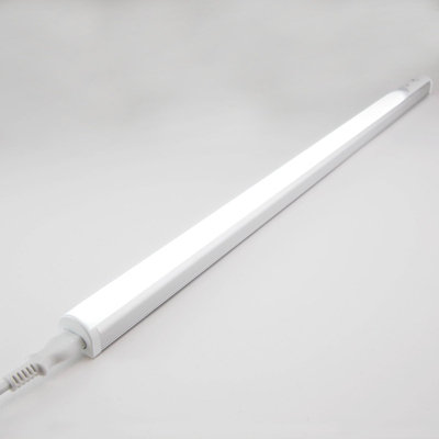 Arlec PIR Motion Movement Sensor 8W LED Under Cabinet Cupboard Light - Cool Ice White Wardrobe Bar Strip UK Plug Mains Powered