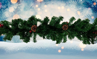 Artificial Christmas Garland Red Berry & Pine Cones Green Garland 2.7M