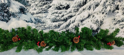 Artificial Christmas Garland Red Berry & Pine Cones Green Garland 2.7M - 3