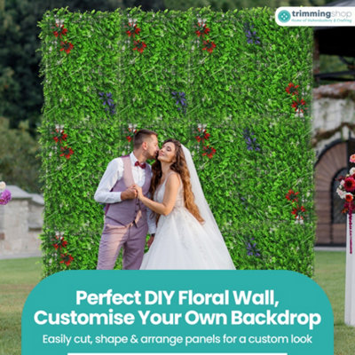 Artificial Green Grass Panel Backdrop, 60cm x 40cm, With Leaf & Flower