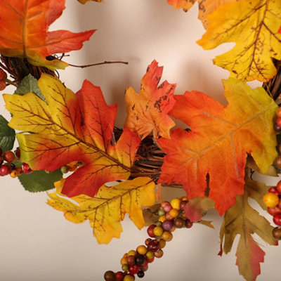 Artificial Maple Leaves Wreath with Berries Harvest Halloween Decor 45 cm