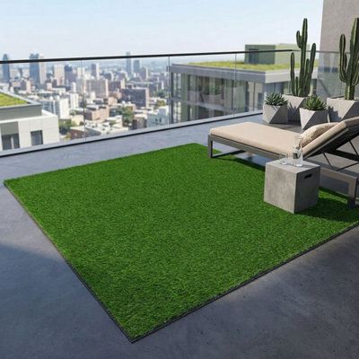 Artificial Turf Rug 1.2 x 1.6m Hard Wearing Waterproof Grass Carpet