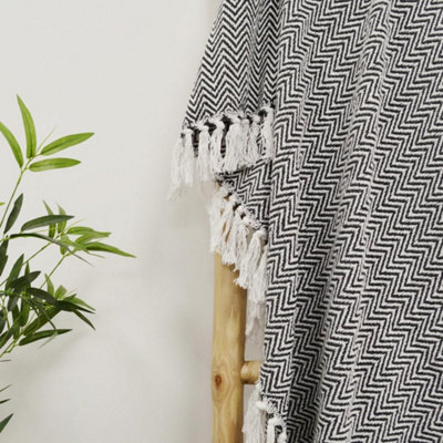 Audley Chevron Herringbone Throw Blanket - Charcoal Grey, 125 x 150cm