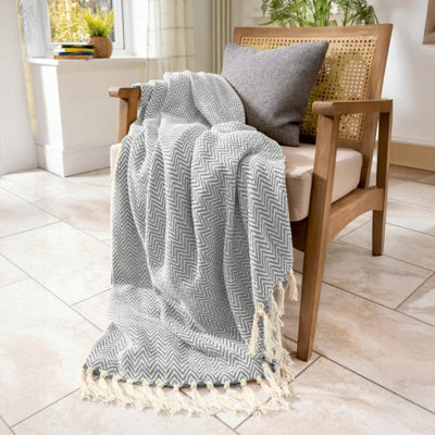 Audley Chevron Herringbone Throw Blanket - Light Grey, 125 x 150cm