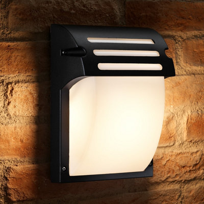 Auraglow Industrial Outdoor Wall Light - CHERTSEY - Warm White | DIY at B&Q
