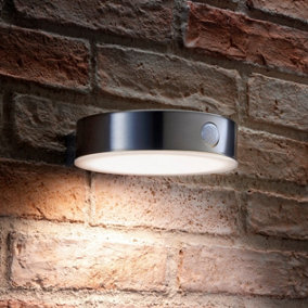 Auraglow Solar PIR and Daylight Sensor Wireless Outdoor Wall Light - MAGNAR