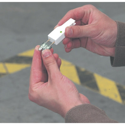 Automotive Blade-Type Fuse Checker & Puller - Continuity Tester - Green LED