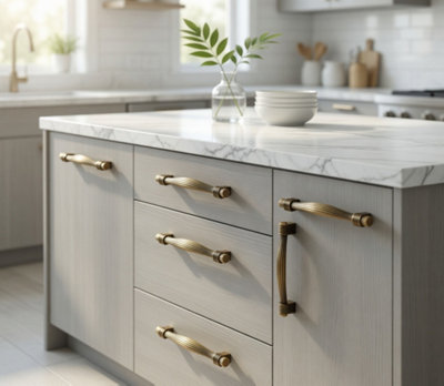 B&Q   5 Pack Brushed Brass Cabinet Handles 128mm Centre Pull Handles Doors Drawers Wardrobes