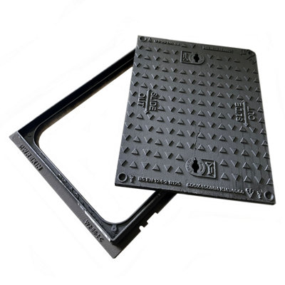 瀑布43 B125 Wrekin Safeseal 12.5 tonne Ductile Iron Heavy Duty Manhole