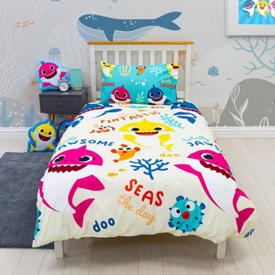 Baby shark sales comforter set