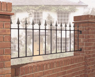 Balmoral Premium Spear Top Railing Panel Plain Fits Opening - Steel - Fits Gap 1830 mm x 560 mm High - Electro Galv./Powder Coated - 3