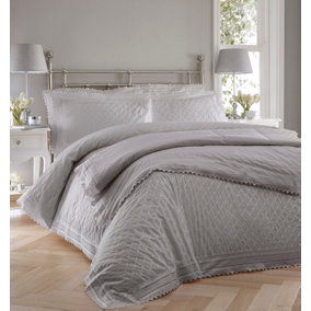 Balmoral Silver Bedspread and Pillowshams 254 x 254cm