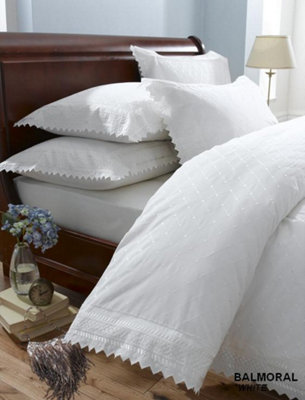 Balmoral White Pair of Pillowcases