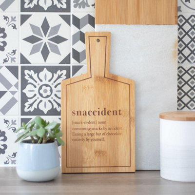 Bamboo Serving Board With a Fun 'Snaccident' Meaning. (H26.5 cm)