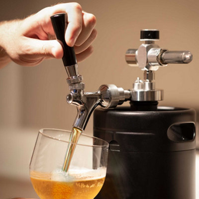 Baridi 2L Mini Keg Growler with Bar Tap and CO2 Cartridge Holder - DH157 - 3