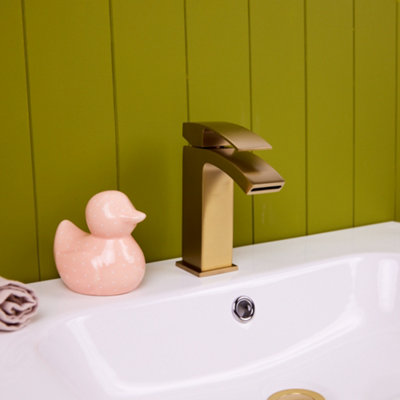 Basin Mixer Tap Solid Brass Construction Single Lever Bathroom Sink Tap, Hot & Cold Monobloc Basin Tap