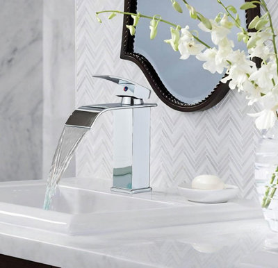 Basin Tap Silver Modern Waterfall Bathroom Sink Faucet with Single Handle
