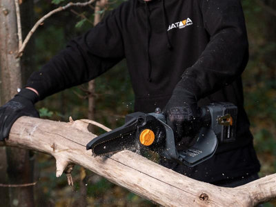 Batavia 7064357 NEXXSAW 7in Chainsaw 18V 1 x 4.0Ah Li-ion BAT7064357 - 4