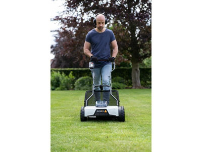 Electric cylinder mower b&q sale