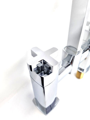Bath filler mixer tap cross handles
