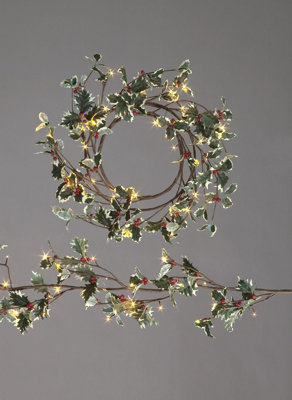 Battery Operated 60cm Holly and Berry Wreath with 28 WW LEDs