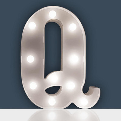 Battery Powered 3D Letter Q LED Light - Freestanding or Wall Mounted Alphabet Lighting Home or Party Decoration - H22 x W14 x D3cm