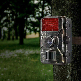 Battery Powered Wildlife Camera with PIR Thermal Sensor & Night Vision - Waterproof Day & Night Picture & Video Recorder