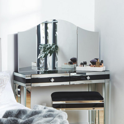 Beauty mirror deals fantastic furniture