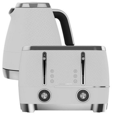 White kettle outlet and toaster set