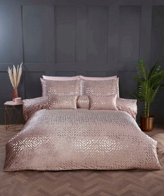 Bellagio Embellished Blush Double Duvet Cover Set DIY at B&Q