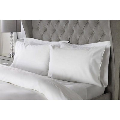 Belledorm Bamboo Oxford Pillowcase White (76cm x 51cm) DIY at B&Q