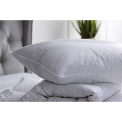 Belledorm Duck Feather Hotel Suite Pillow White (75cm x 48cm)