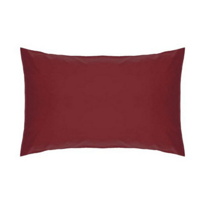Belledorm Easycare Percale Housewife Pillowcase Red (One Size) DIY at B&Q