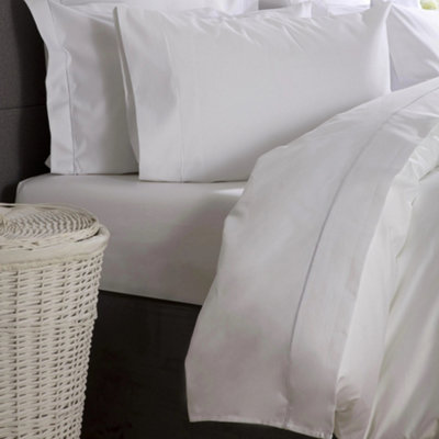 Belledorm Ultralux 1000 Thread Count Flat Sheet White (Double) | DIY at B&Q