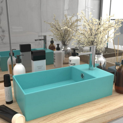 Berkfield Bathroom Sink with Overflow Ceramic Light Green