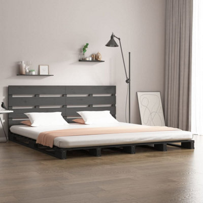 Grey pallet deals bed