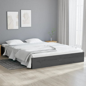 Berkfield Bed Frame Grey Solid Wood 135x190 cm Double