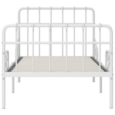 Berkfield Bed Frame with Slatted Base White Metal 90x200 cm