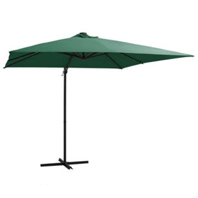 Berkfield Cantilever Umbrella with LED lights and Steel Pole 250x250 cm Green