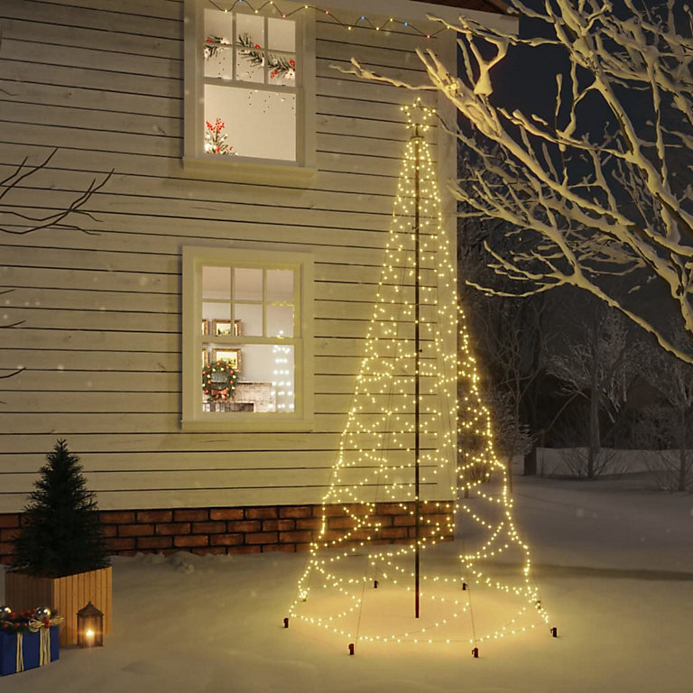 Berkfield Christmas Tree with Spike Warm White 500 LEDs 300 cm | DIY at B&Q