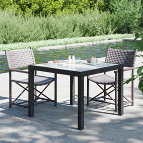 Berkfield Garden Table 90x90x75 cm Tempered Glass and Poly Rattan Black