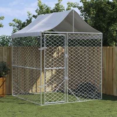 Dog kennels hot sale with roof