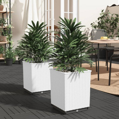 Berkfield Planters 2 pcs White 30x30x37 cm Polypropylene | DIY at B&Q