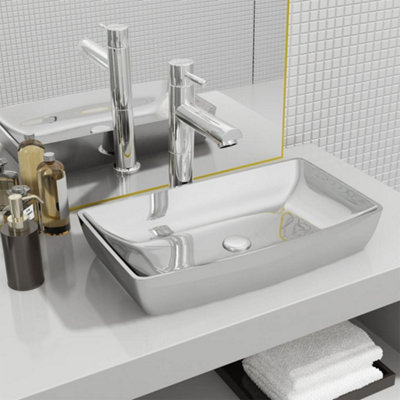 Berkfield Wash Basin 71x38x13.5 cm Ceramic Silver