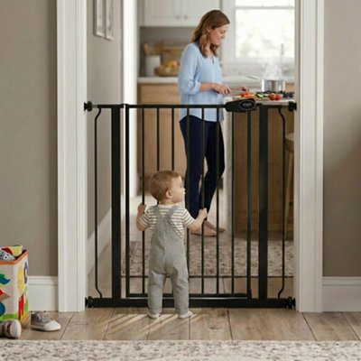 Bettacare Child and Pet Gate, 126.7cm - 134.3cm, Matt Black, Extra Tall ...