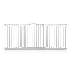 Bettacare Curved Top Dog Gate, 170cm - 179cm, Matt White, Pressure Fit Pet Gate for Dog and Puppy, Pet and Dog Barrier