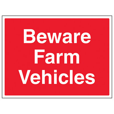 Beware Farm Vehicles Agricultural Sign - Rigid Plastic 600x450mm (x3)