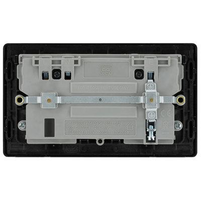 BG EVOLVE BLACK CHROME WIFI EXTENDER DOUBLE SWITCHED 13A POWER SOCKET + 1 X USB (2.1A) - 3